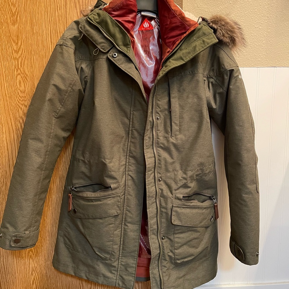 Columbia Olive interchange omniheat jacket with Fur Hood